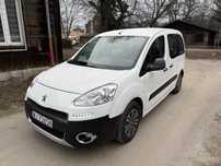Wynajem Busa Hak Peugeot Partner 1.6 HDi Automat 5 osobowy Faktura VAT