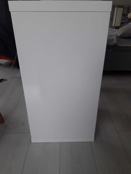 Półki stojące z Ikea