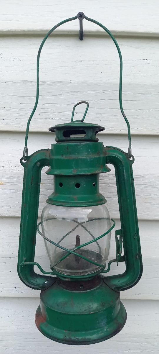 Lampa naftowa olejowa zielona
