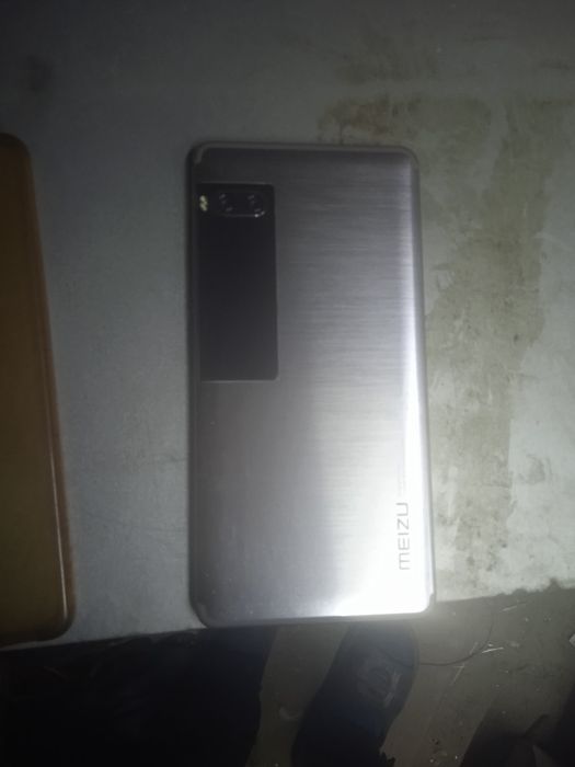 Продам Мейзу 7 про+на запчастини або під відновлення