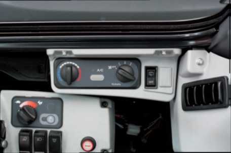 Фронтальний навантажувач Kubota R070