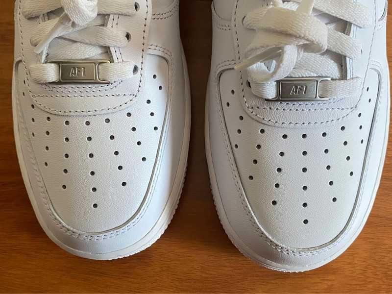 Nike Air Force 1 Low '07 White Rozmiar 40.5