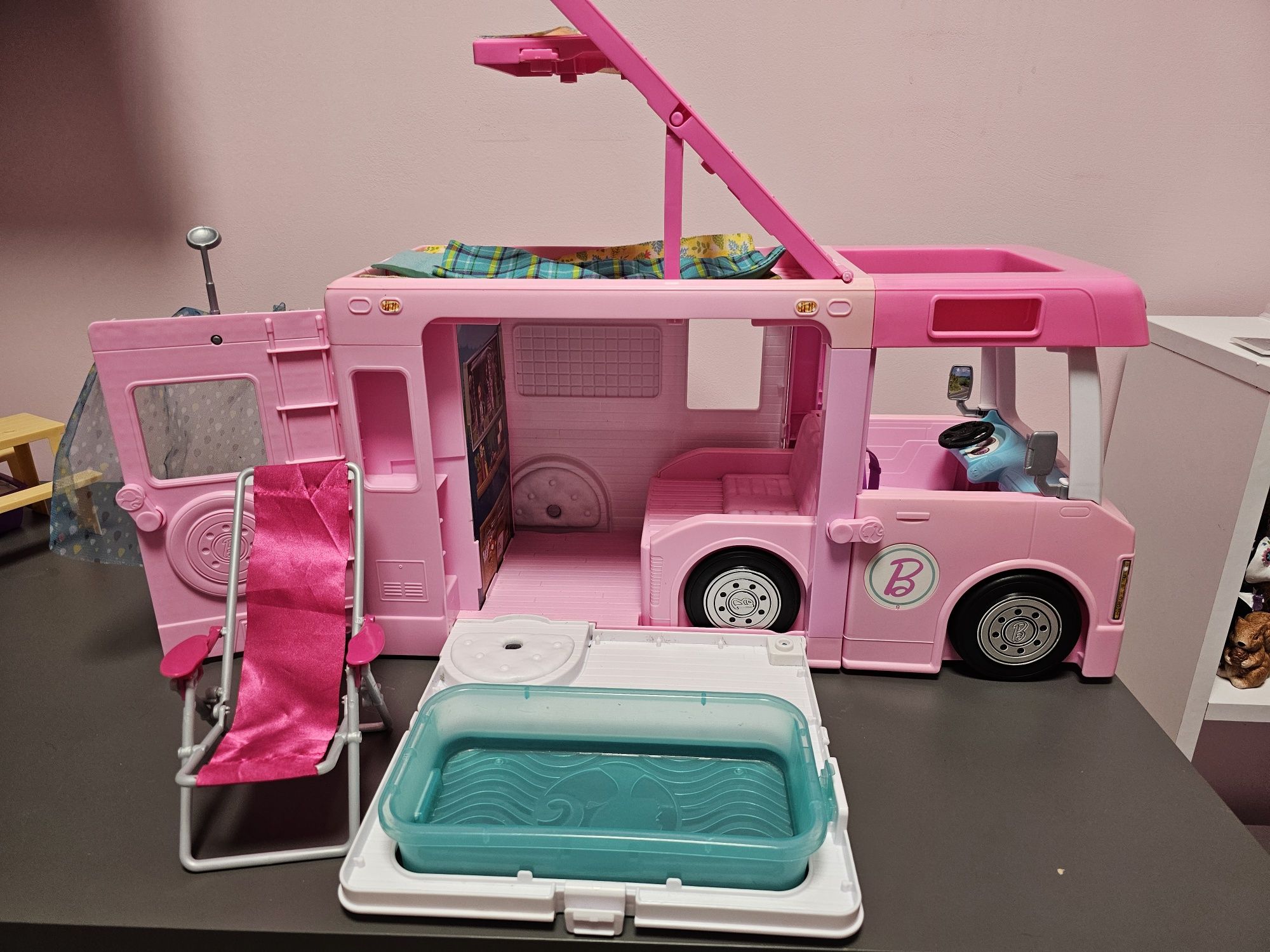 Camper dla BARBIE