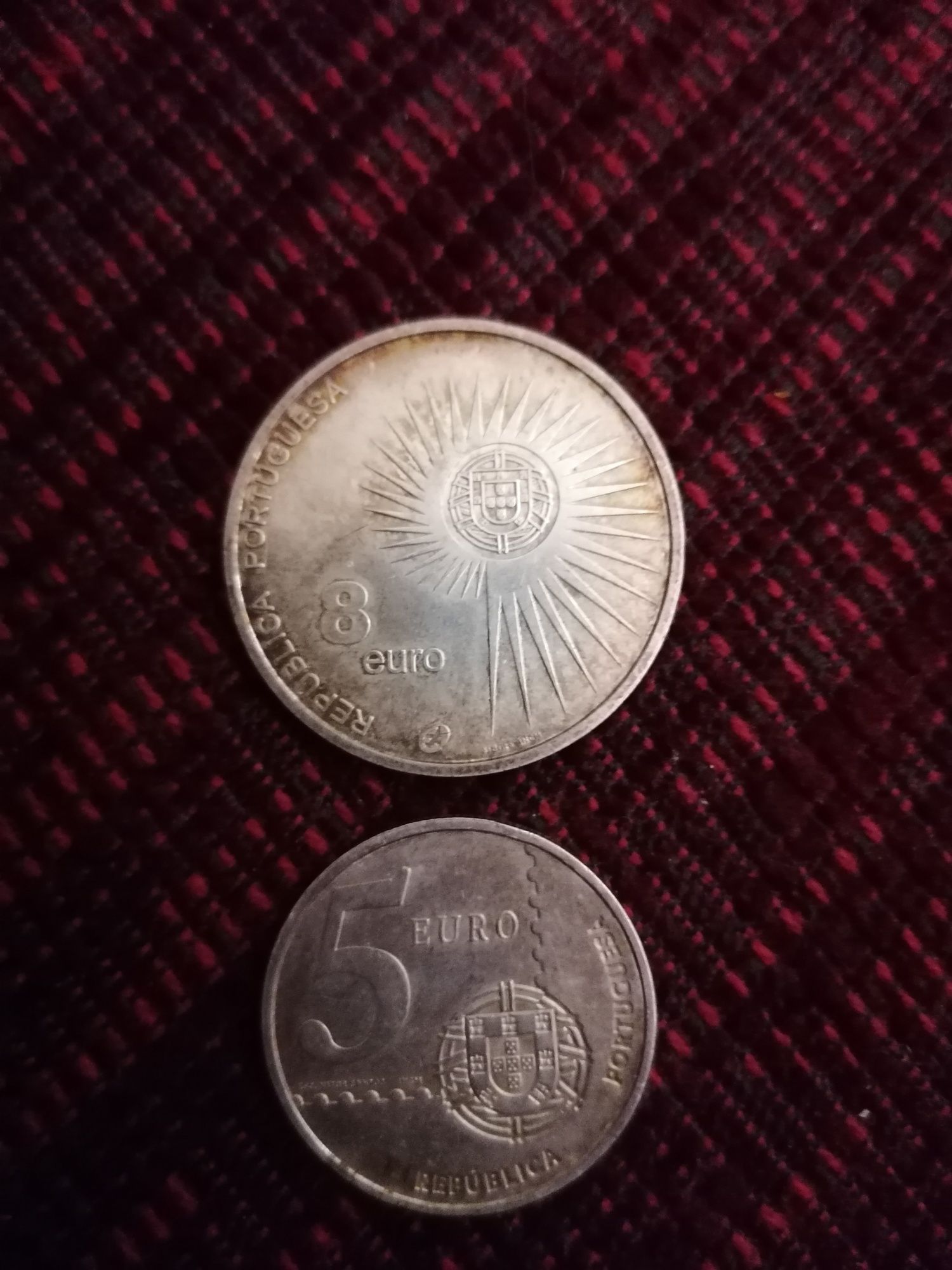 2 moedas em prata 8 e 5euros