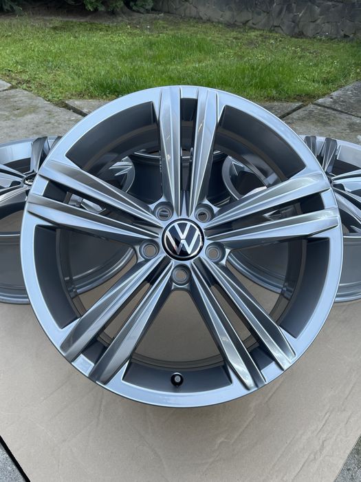 Диски VW Tiguan R18 модель Sebring galvanograu metallic OR