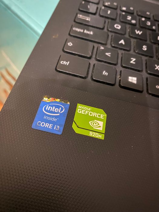Asus  I3  GEFORCE 920m