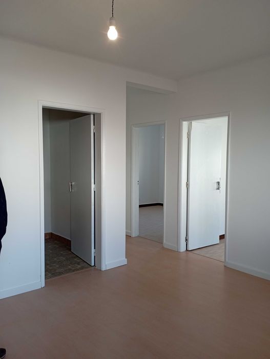 Arrenda-se andar de moradia  T2+1