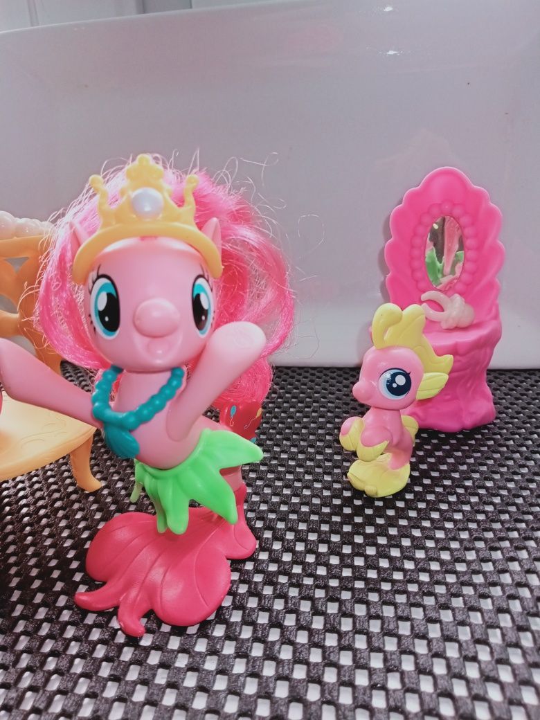 MLP Podwodny zamek Pinkie Pie i baby Seapony Hasbro