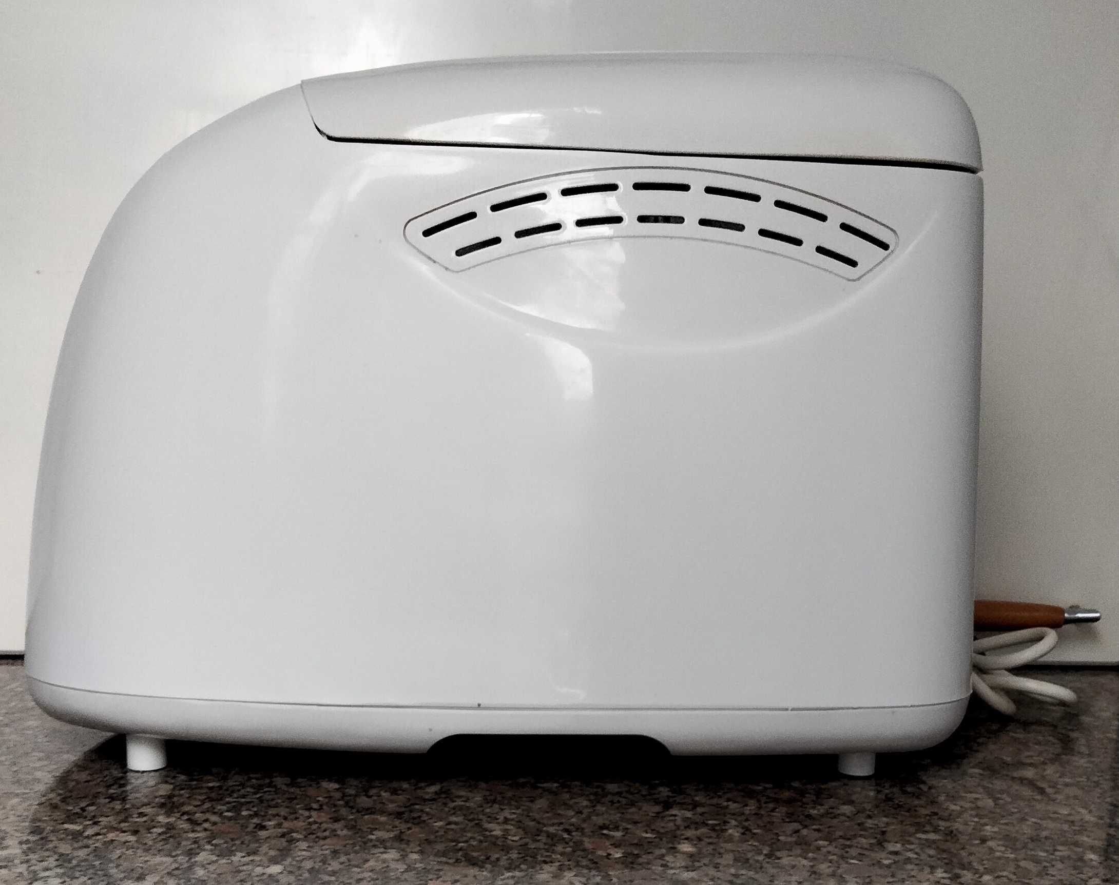 Máquina de fazer pão Clatronic BBA 2605