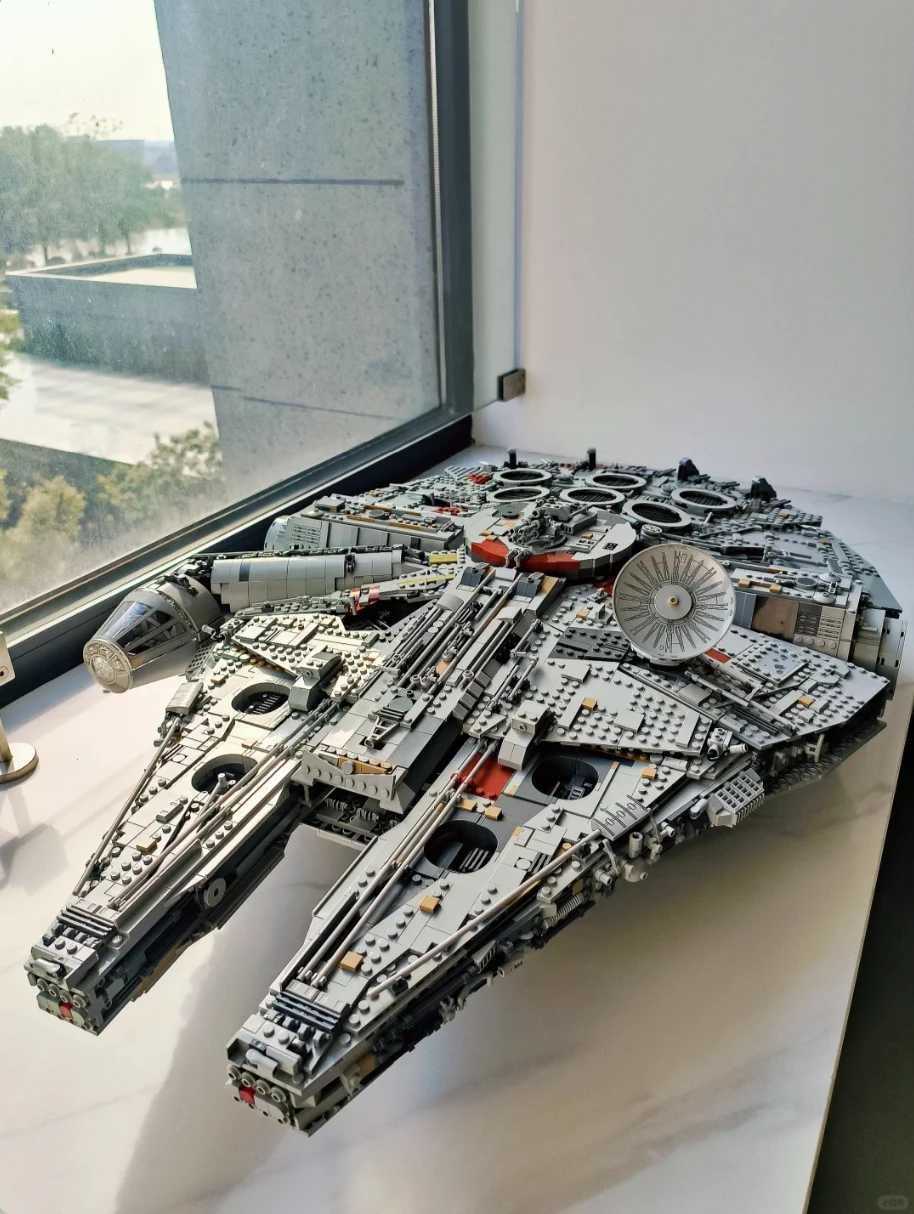 Конструктор LEGO StarWars Millennium Falcon 75192, 7541 деталь