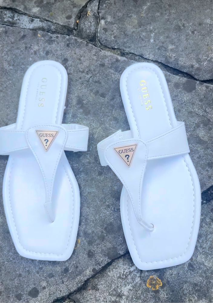 Продам шлепки GUESS