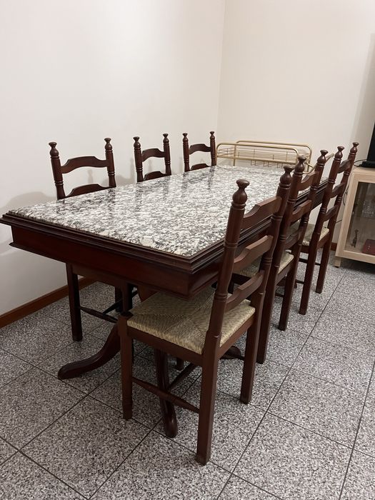 Mesa em Granito e cadeiras