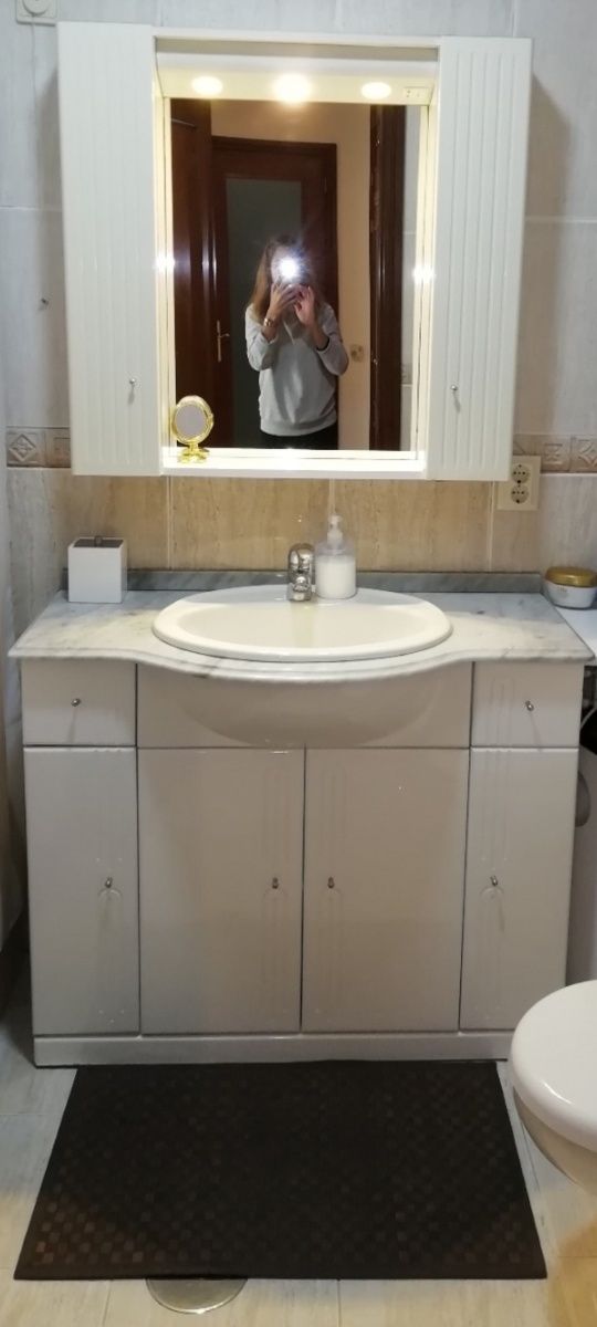 Móvel de WC lacado branco