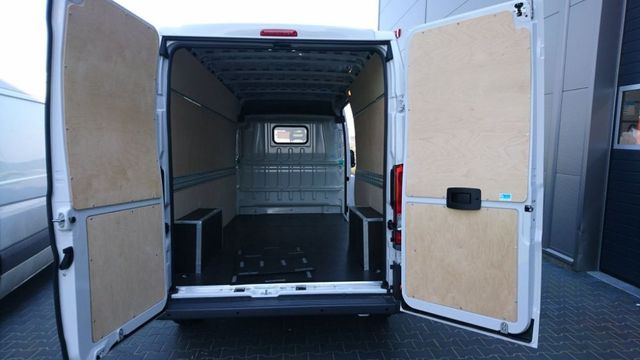 Fiat Ducato L3H2 podłoga i boki