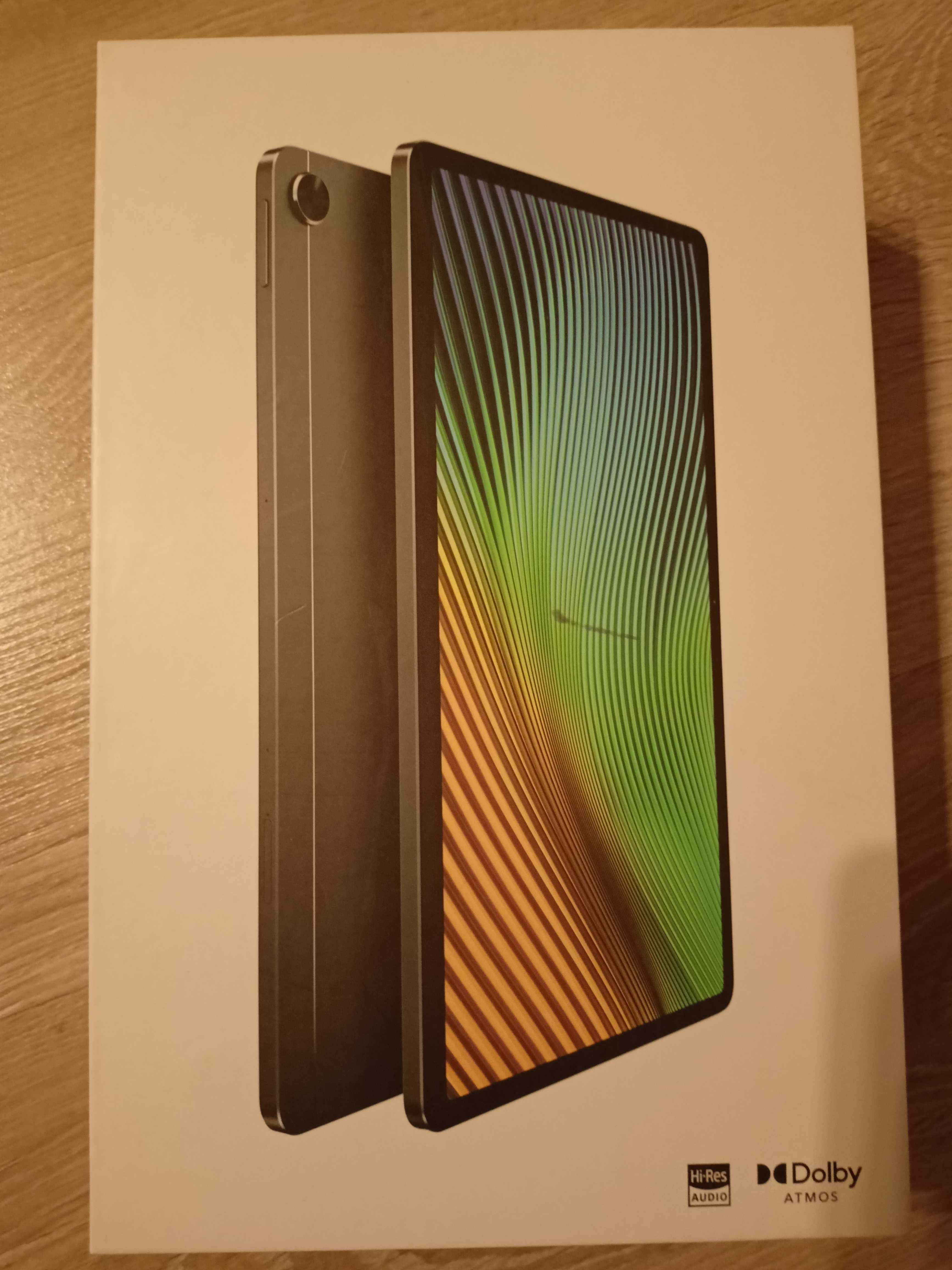 Nowy tablet Realme Pad 10 złoty