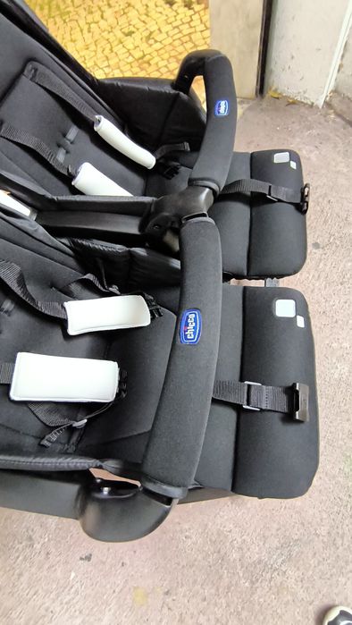 Carrinho de Bebé Gémeos CHICCO