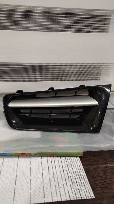 Решітка бампера renault megane 2 (ніздрі)