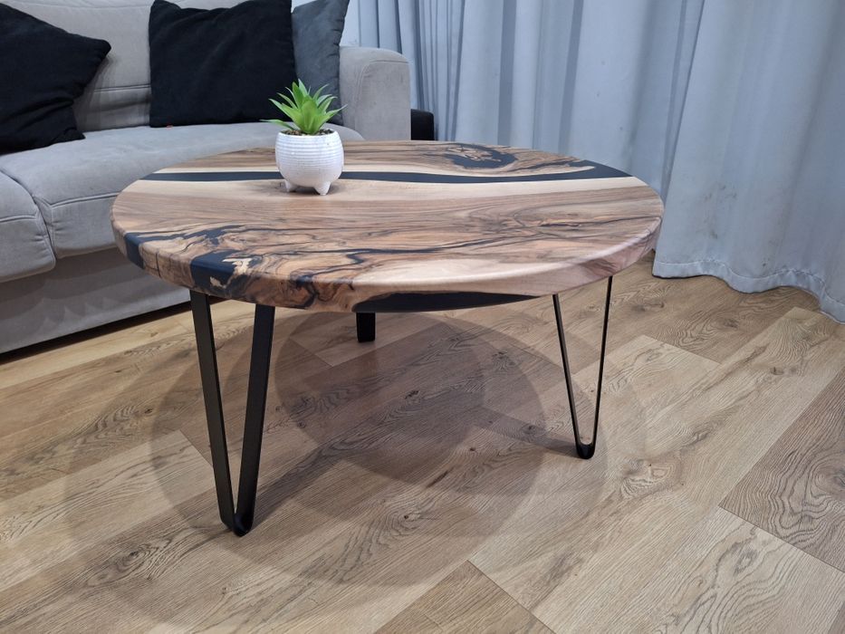 Stolik kawowy orzech włoski z żywicą 80cm