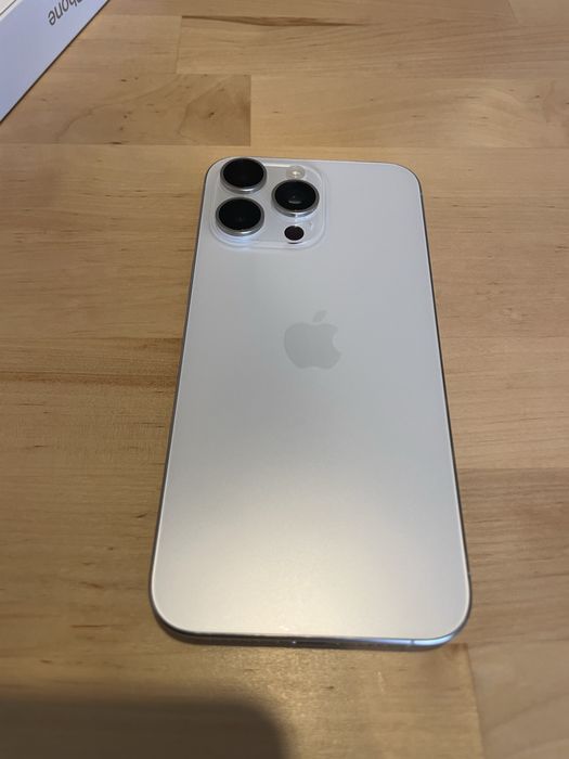 iPhone 15 pro max 256GB білий