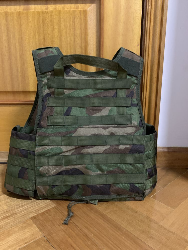Vendo colete Tático MFH Ranger Molle- Woodland