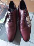 Sapatos em pele homem 41 / 42novos em caixa