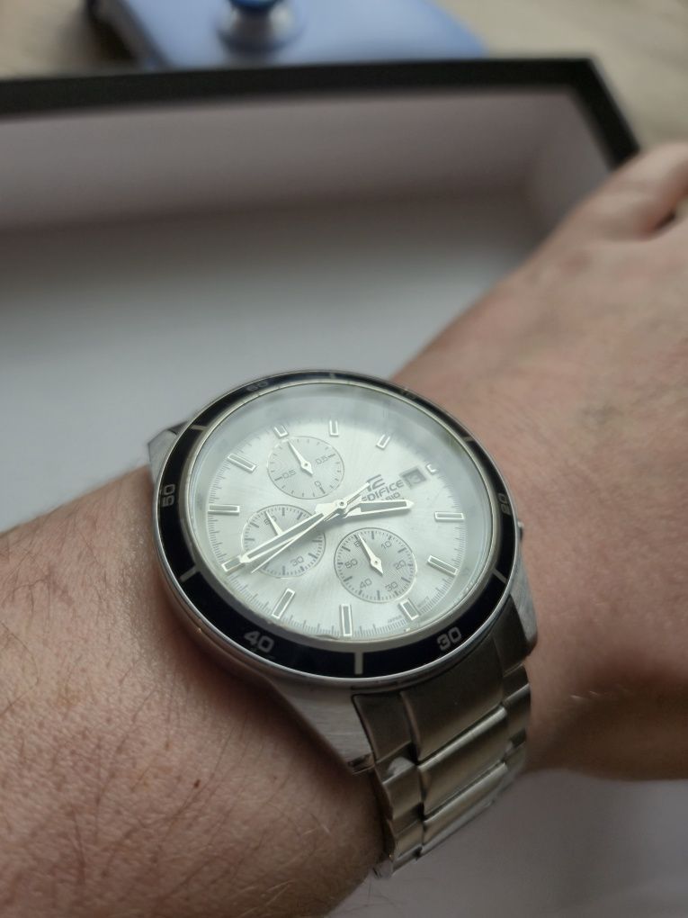 Zegarek Casio Edifice EFR-526