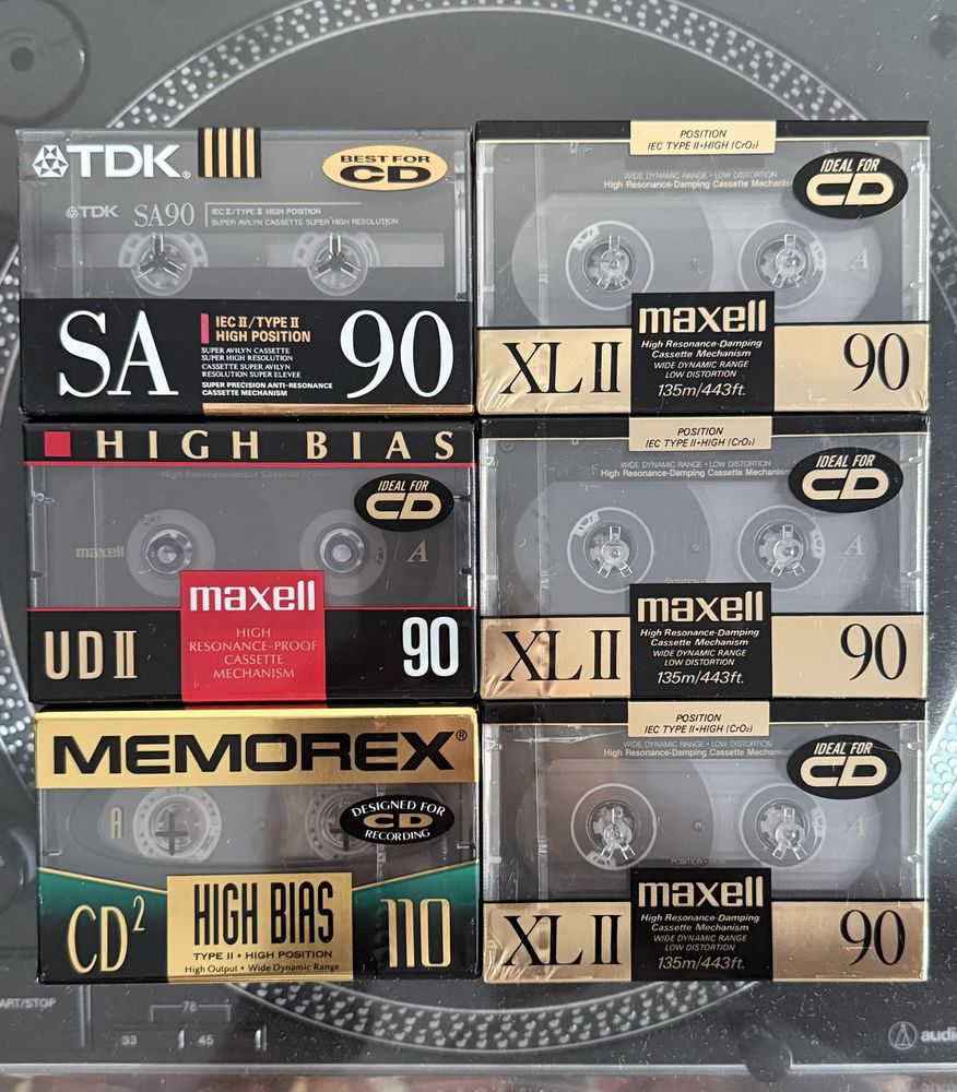 3-Kasety Maxell XLII 90 , 1-TDK SA 90, 1-Memorex 110, 1- Maxell UDII