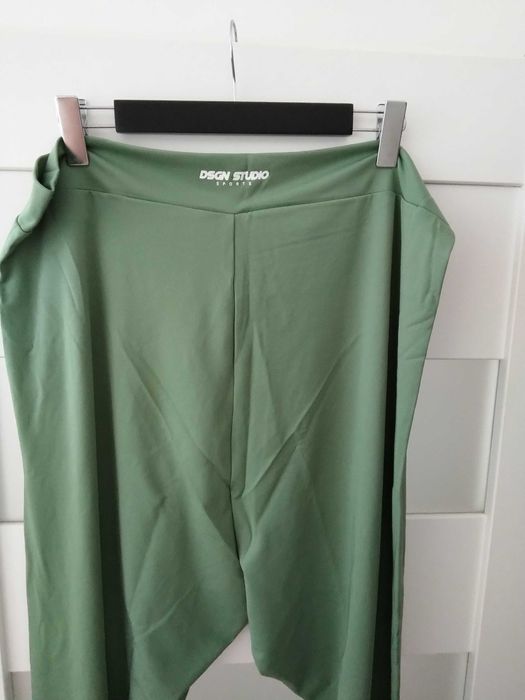 Leginsy zielone 56