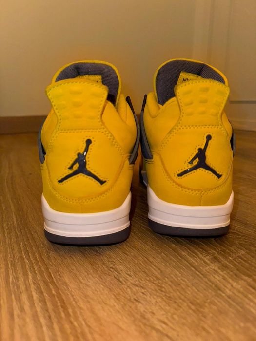 (Esclusivo) NIKE Air Jornan Millitary Yellow