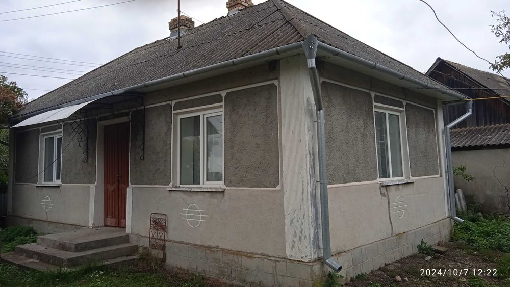 Будинок з присадибною ділянкою