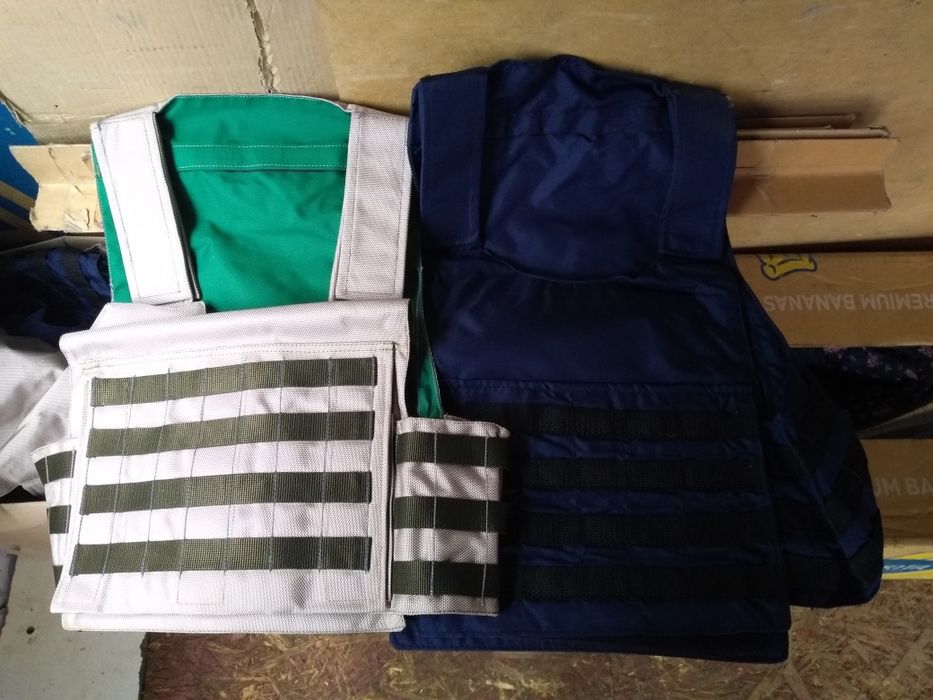 Плитоноска жилет.