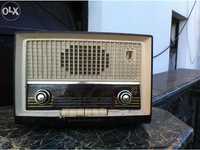 RÁdio a vÁvulas de 1956