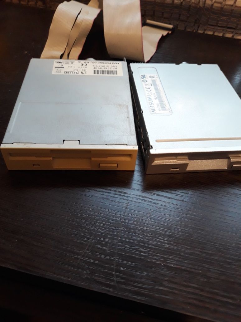 Флопі дисковод 3.5''