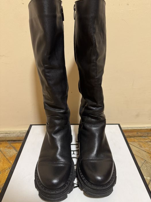 Чоботи-труби шкіряні