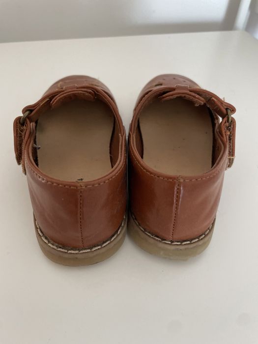 Sapatos Zara tamanho 24