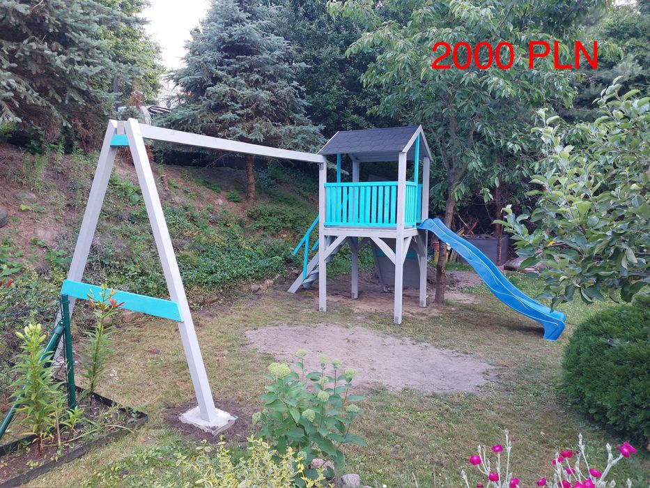 Nowy plac zabaw/ Domek dla dzieci/ Zjeżdżalnia/ Piaskownica/ Ślizg