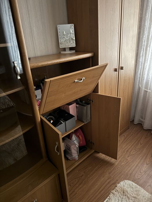 Стінка у вітальню