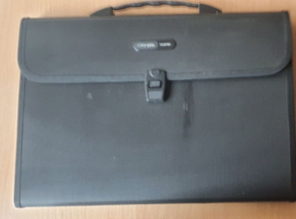 Портфель для зберігання документів