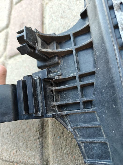 В наявності радіатор Volvo C40 XC40 RECHARGE оригінал