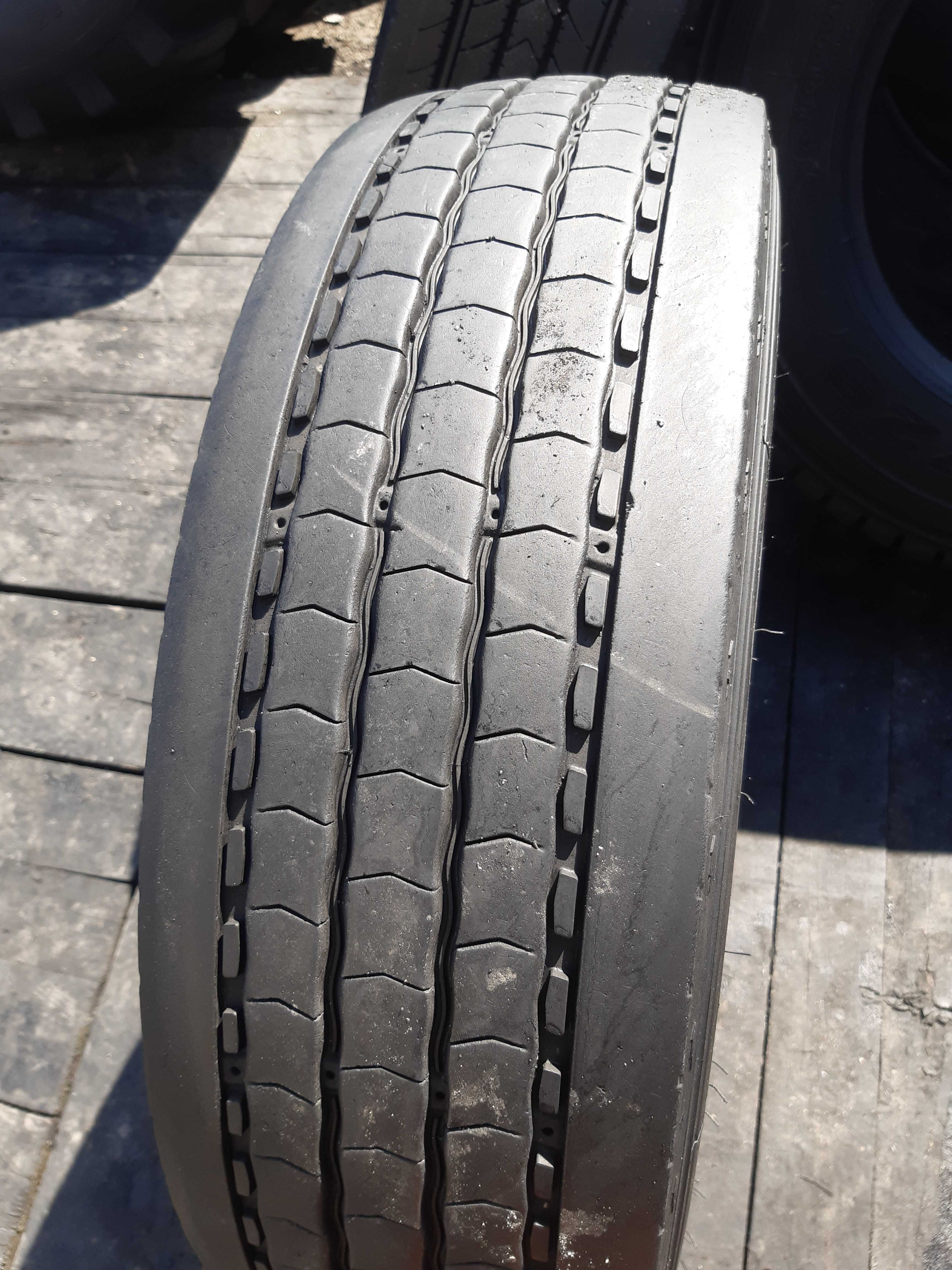 215/70R17.5 Michelin X Multi Z przód