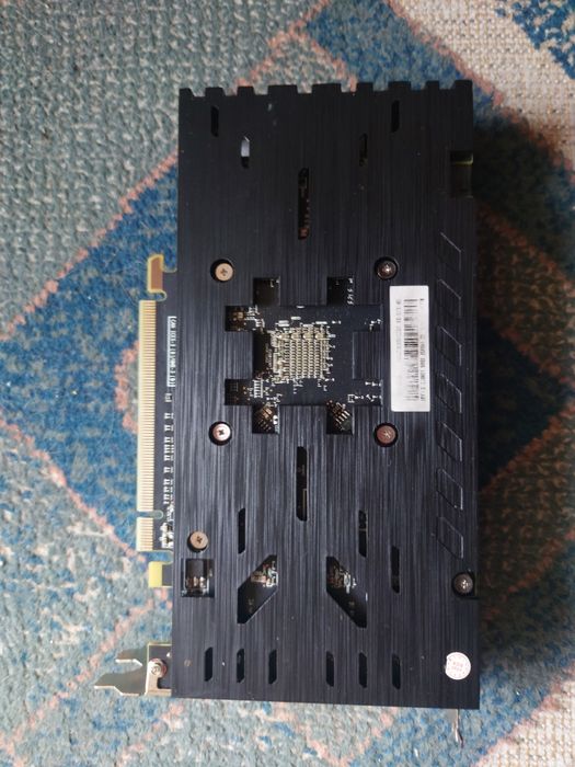 AMD RX 6600 XT відеокарта