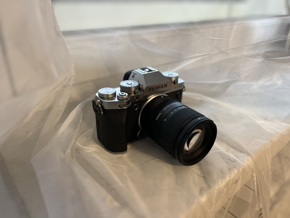 Aparat FujiFilm x-T5 + obiektyw sigma 18-55 f/2.8