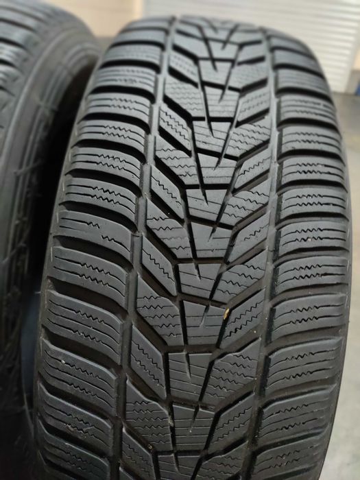 Hankook Wіnter I*cept Evo3 R17 225 60 шини зимові на джип