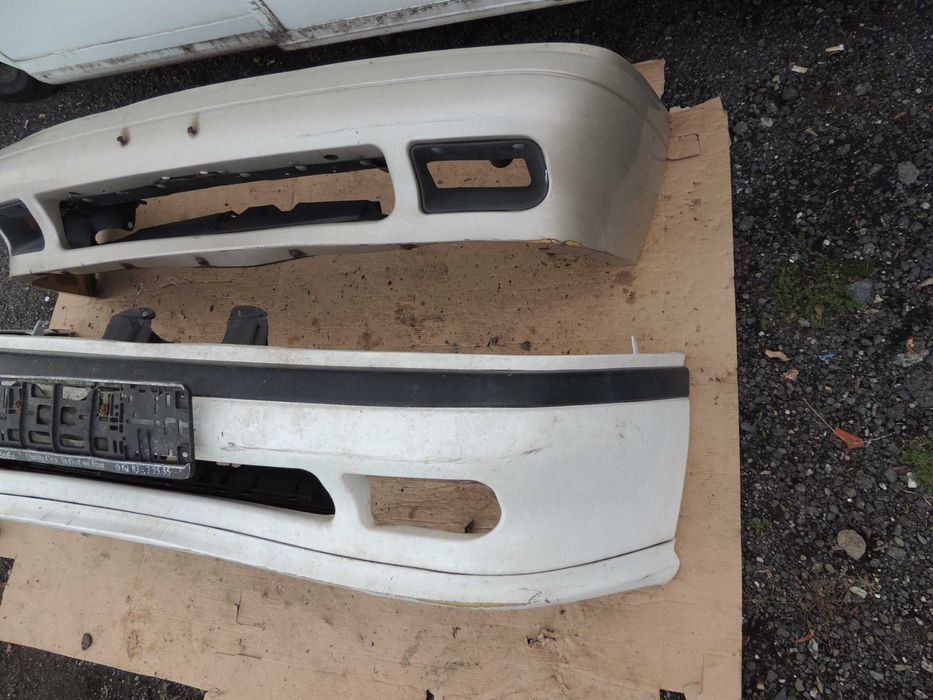 Zderzak przód przedni Mitsubishi Eclipse 89,90,91,92 BELKA ZDERZAKA