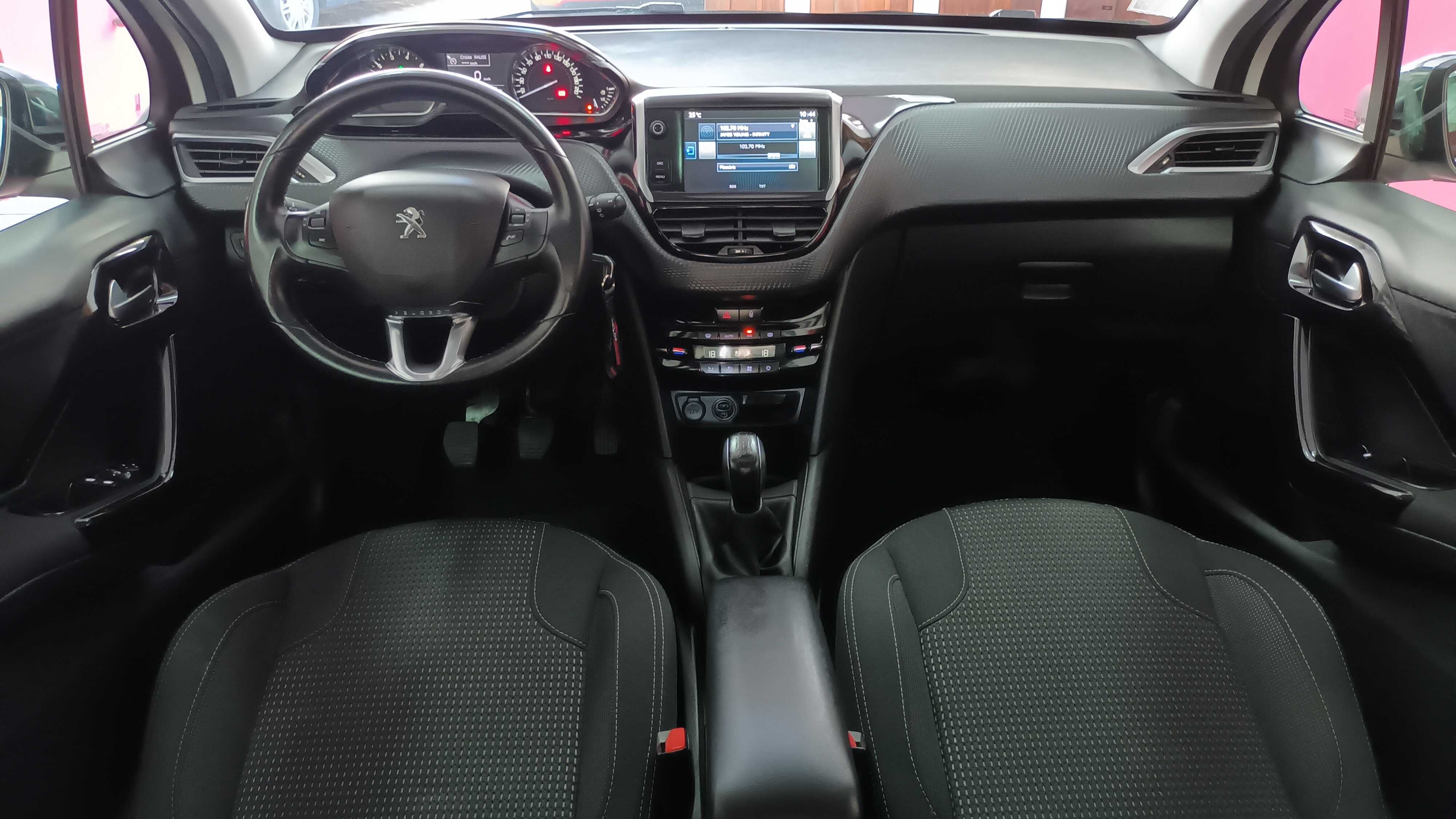 Peugeot 208 1.2 PureTech Allure