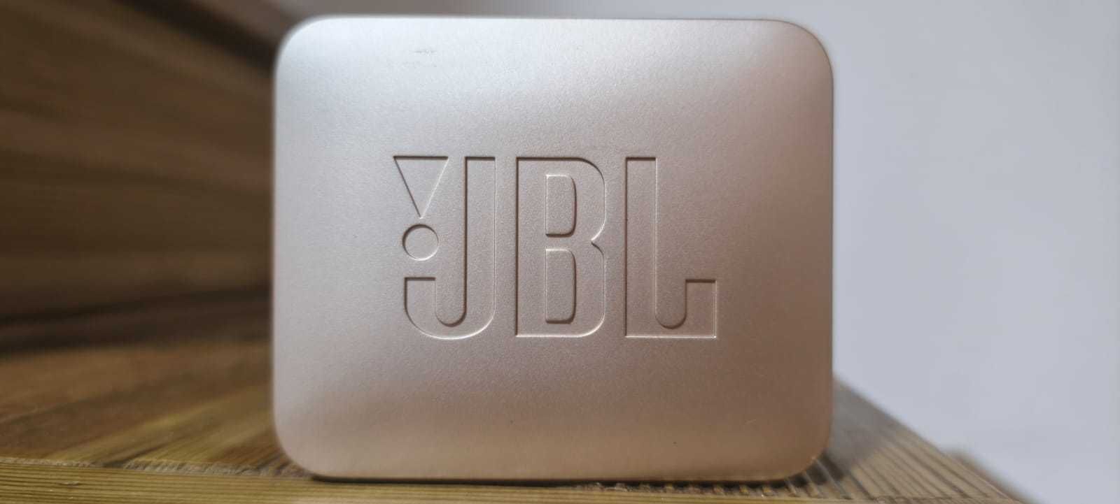 Coluna Portátil Bluetooth JBL GO