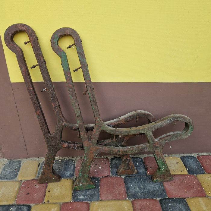 Stelaż zeliwny do ławki parkowej