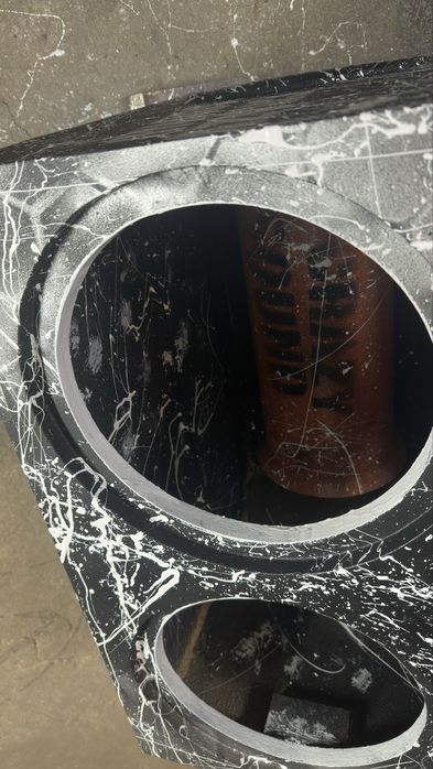 Короб под две 12ки на трубе мдф