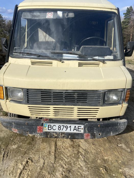 MERCEDES-BENZ 208  2.3 Дизель