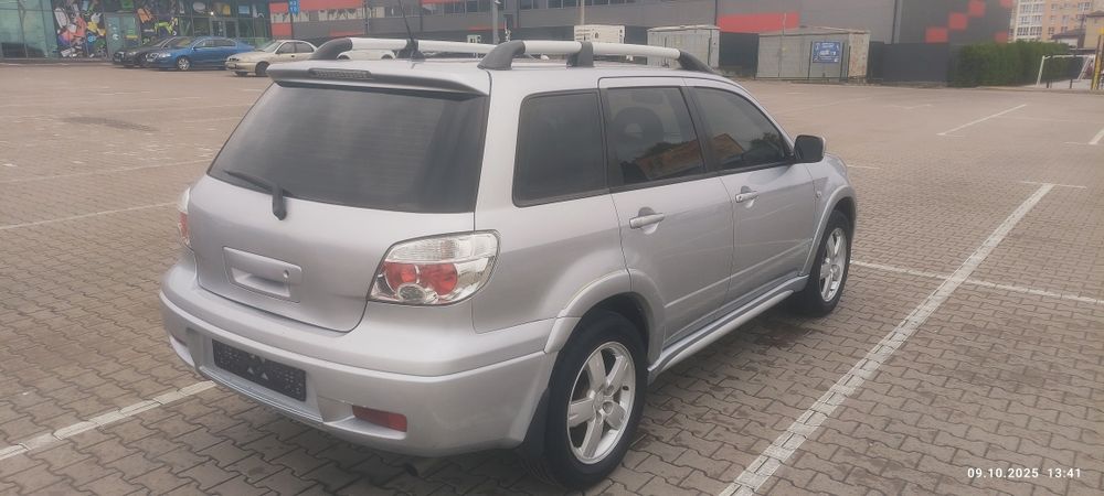 Outlander 2.4avt awd 4*4 lpg4